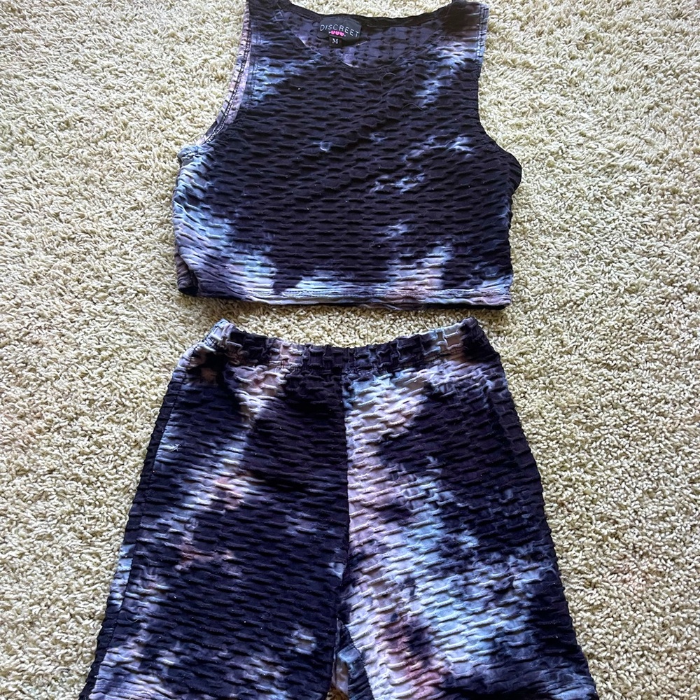 Cute athletic 2 piece